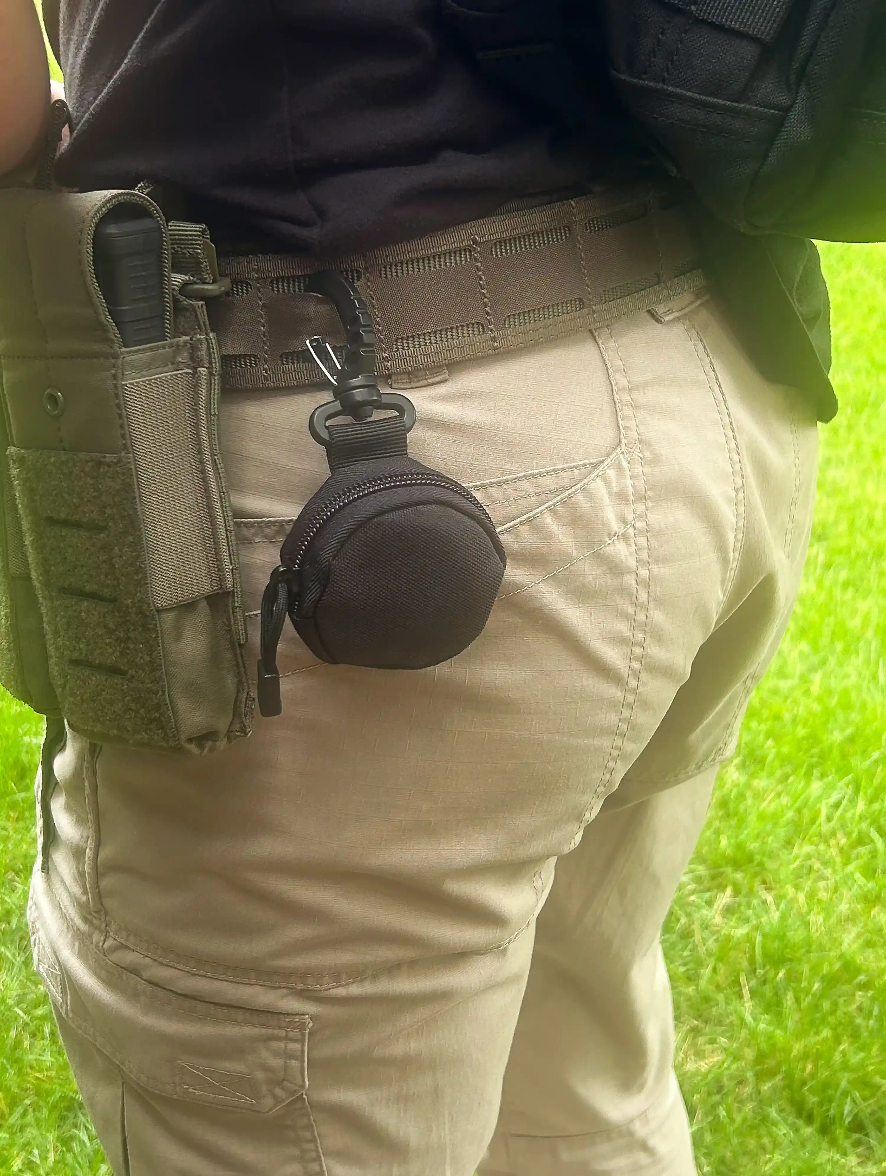 54 Pouch - Image 8